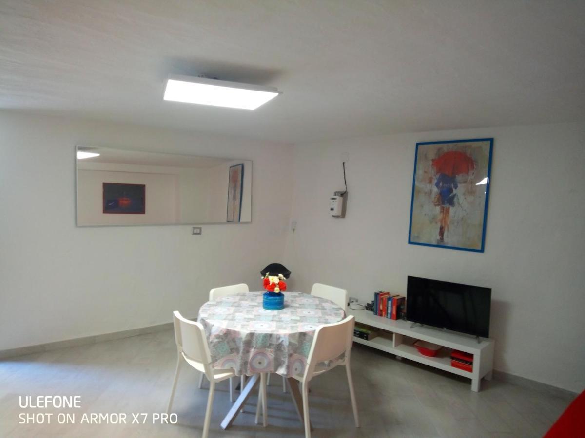 Ombrellorosso Apartment Каляри Екстериор снимка